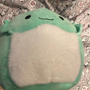 Beared dragon squishmallow